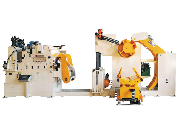 三機(ji)一體(ti)NC高配(pei)型精(jing)密料(liao)架矯(jiao)直送(song)料機(ji)