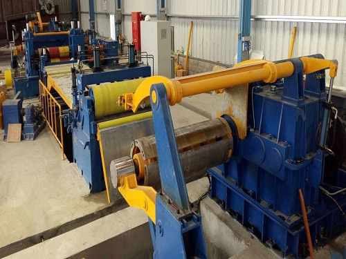 金峥機(ji)械分條機(ji)出貨到阿(a)曼